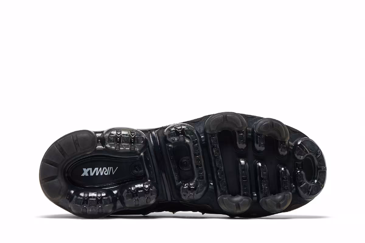 Nike Air VaporMax Plus Geometric, view 5