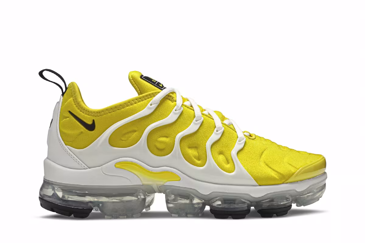 Nike Women's Air VaporMax Plus Sunshine Yellow, view 2