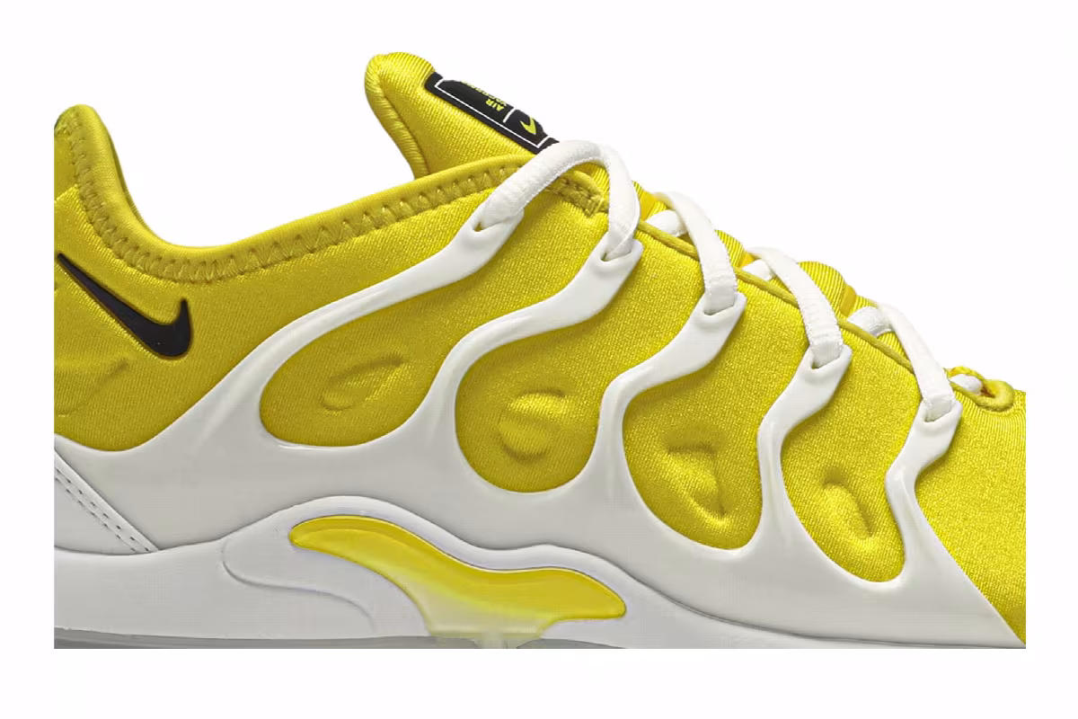 Nike Women's Air VaporMax Plus Sunshine Yellow, view 3