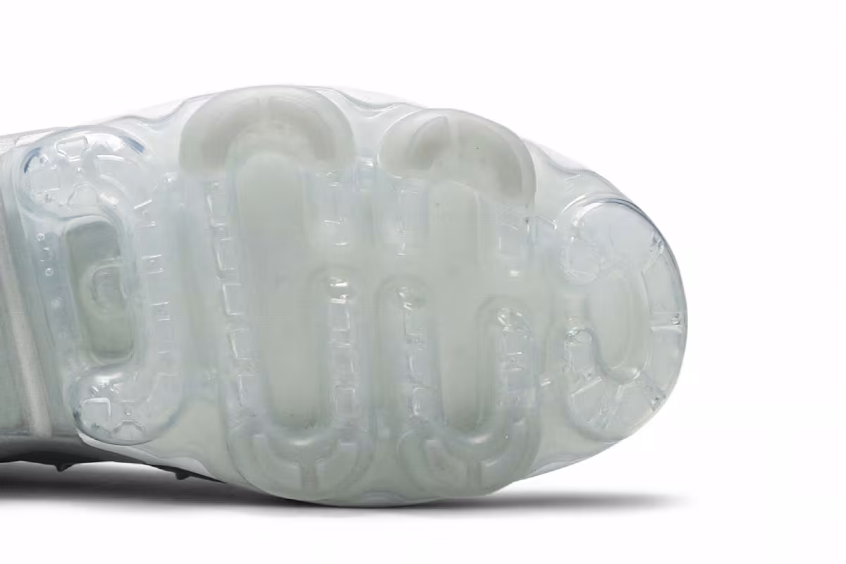 Nike Air VaporMax Plus Silver Patterns, view 6