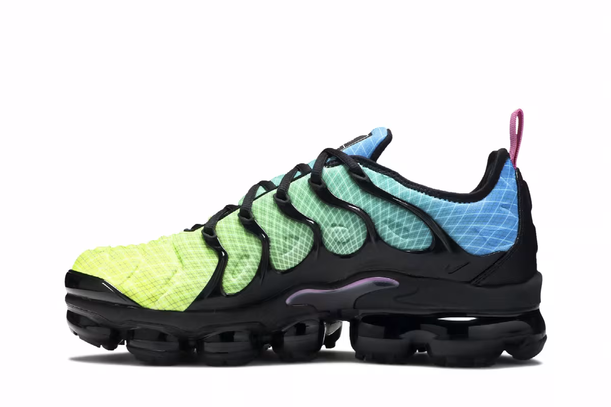 Nike Air VaporMax Plus Aurora Green, view 4