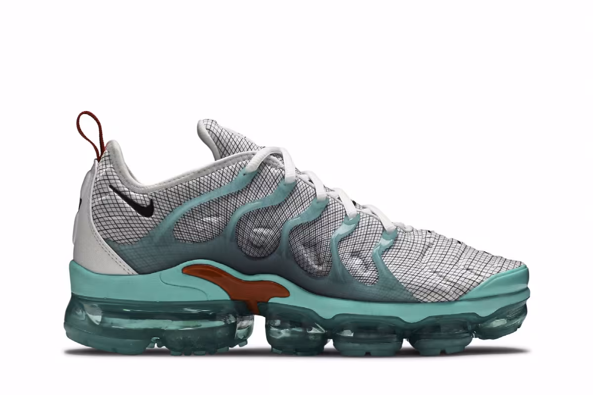 Nike Air VaporMax Plus Aurora Green, view 2