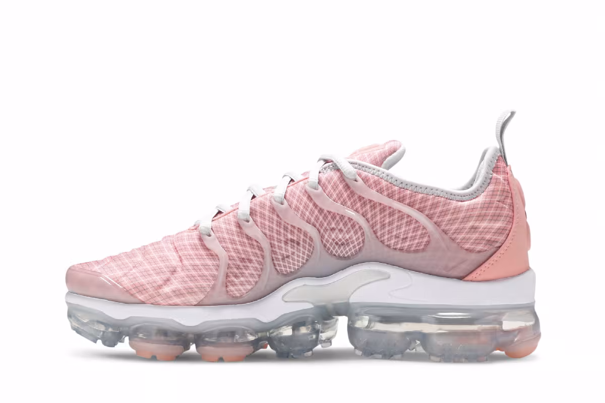 Nike Women's Air VaporMax Plus Bleached Coral, view 4