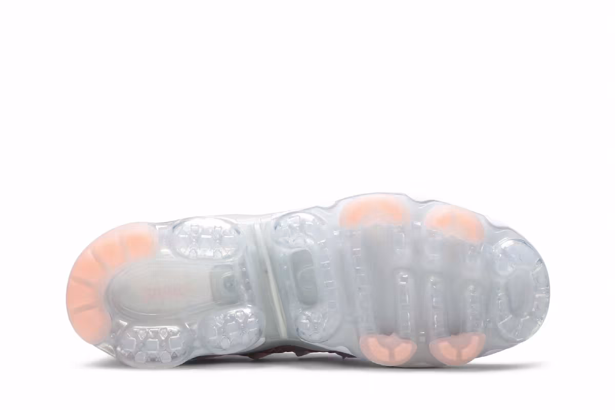 Nike Women's Air VaporMax Plus Bleached Coral, view 5