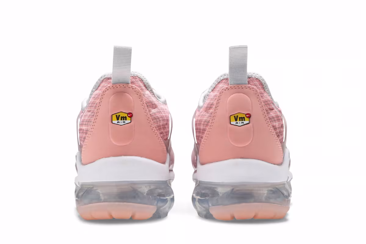 Nike Women's Air VaporMax Plus Bleached Coral, view 7