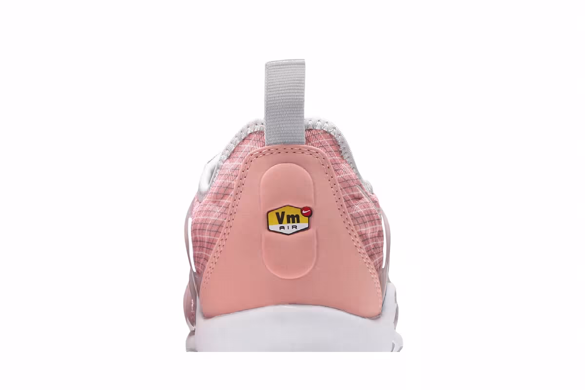 Nike Women's Air VaporMax Plus Bleached Coral, view 8