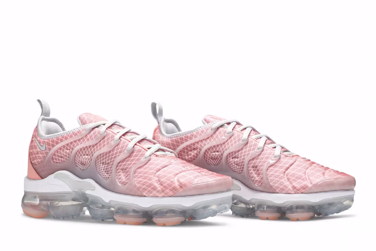 Nike Women's Air VaporMax Plus Bleached Coral, view 9