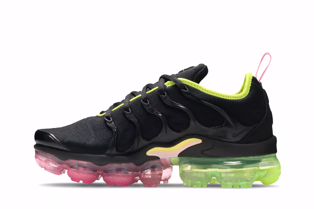 Nike Women's Air VaporMax Plus Pink Rise, view 4