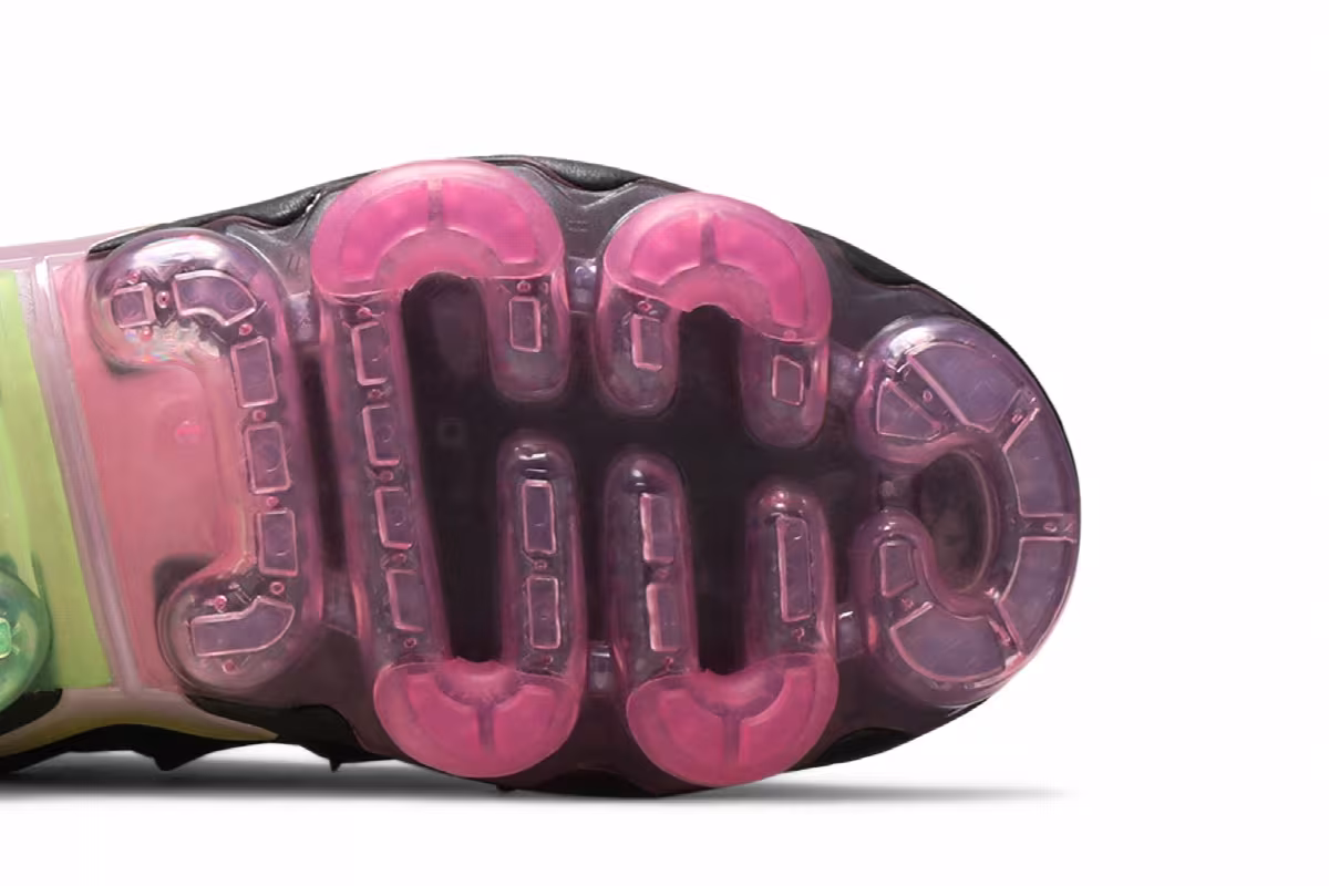 Nike Women's Air VaporMax Plus Pink Rise, view 6