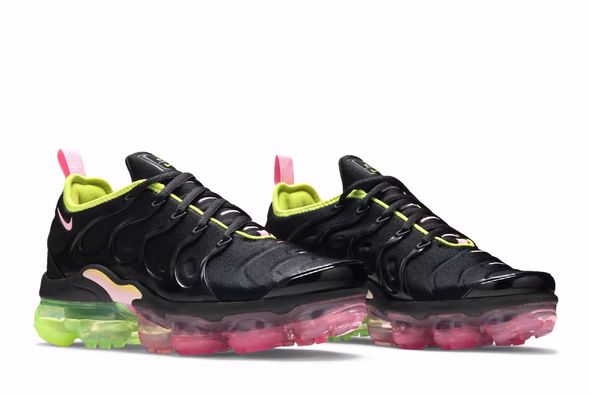 Nike Women's Air VaporMax Plus Pink Rise, view 9
