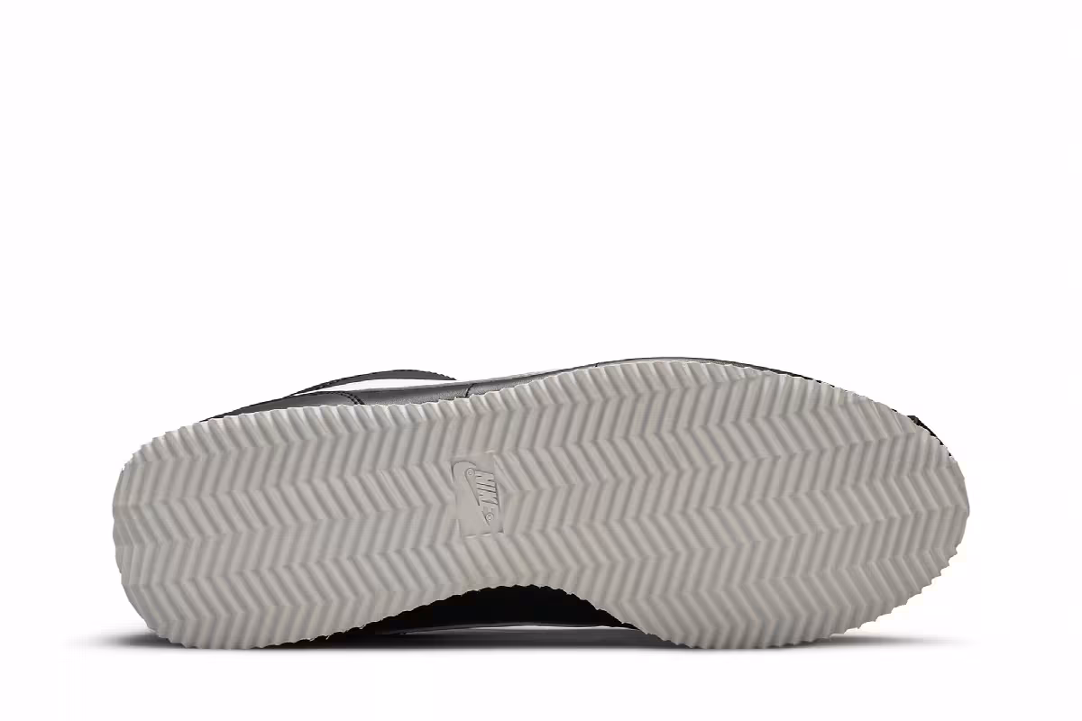 Nike Cortez Basic Leather Black White, view 5