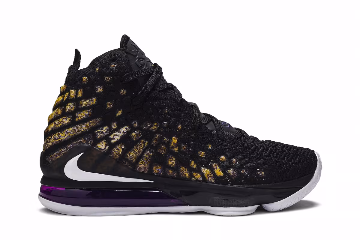 Nike LeBron 17 Lakers, view 2