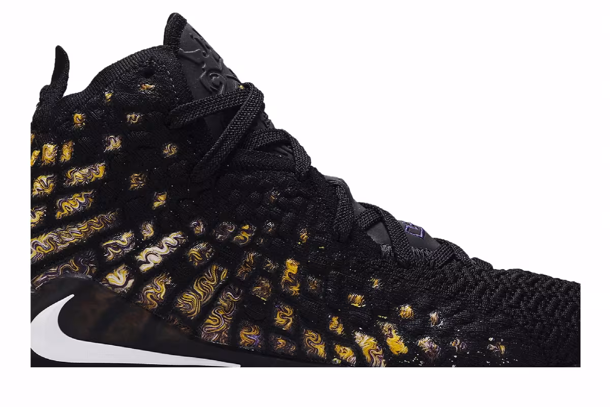 Nike LeBron 17 Lakers, view 3