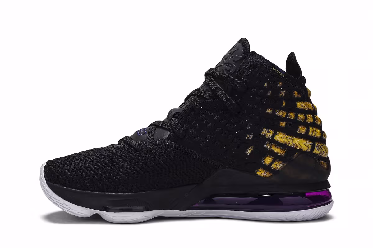 Nike LeBron 17 Lakers, view 4