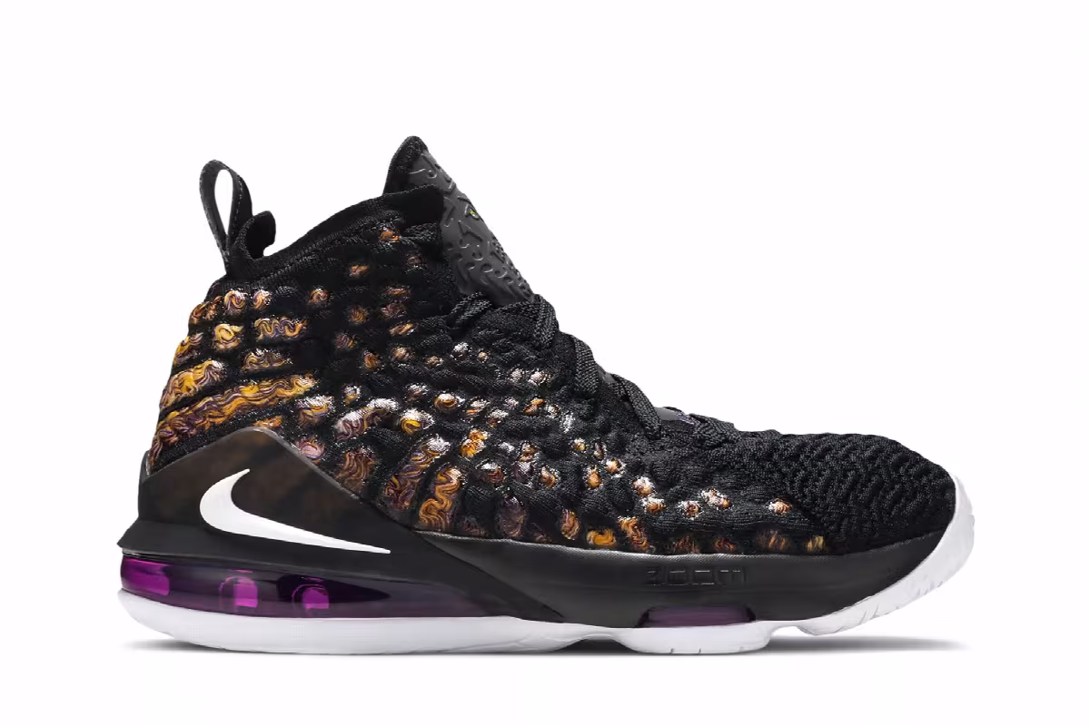 Nike LeBron 17 BG Lakers, view 2