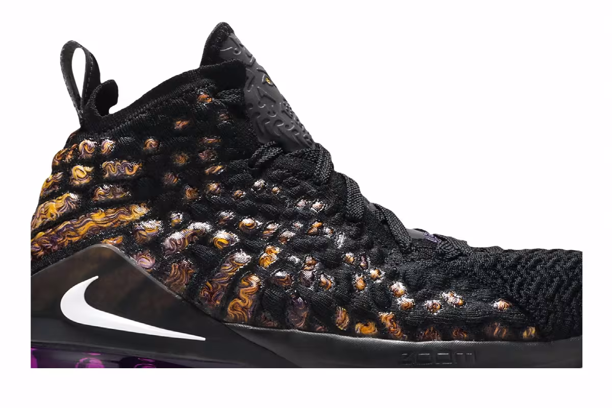 Nike LeBron 17 BG Lakers, view 3