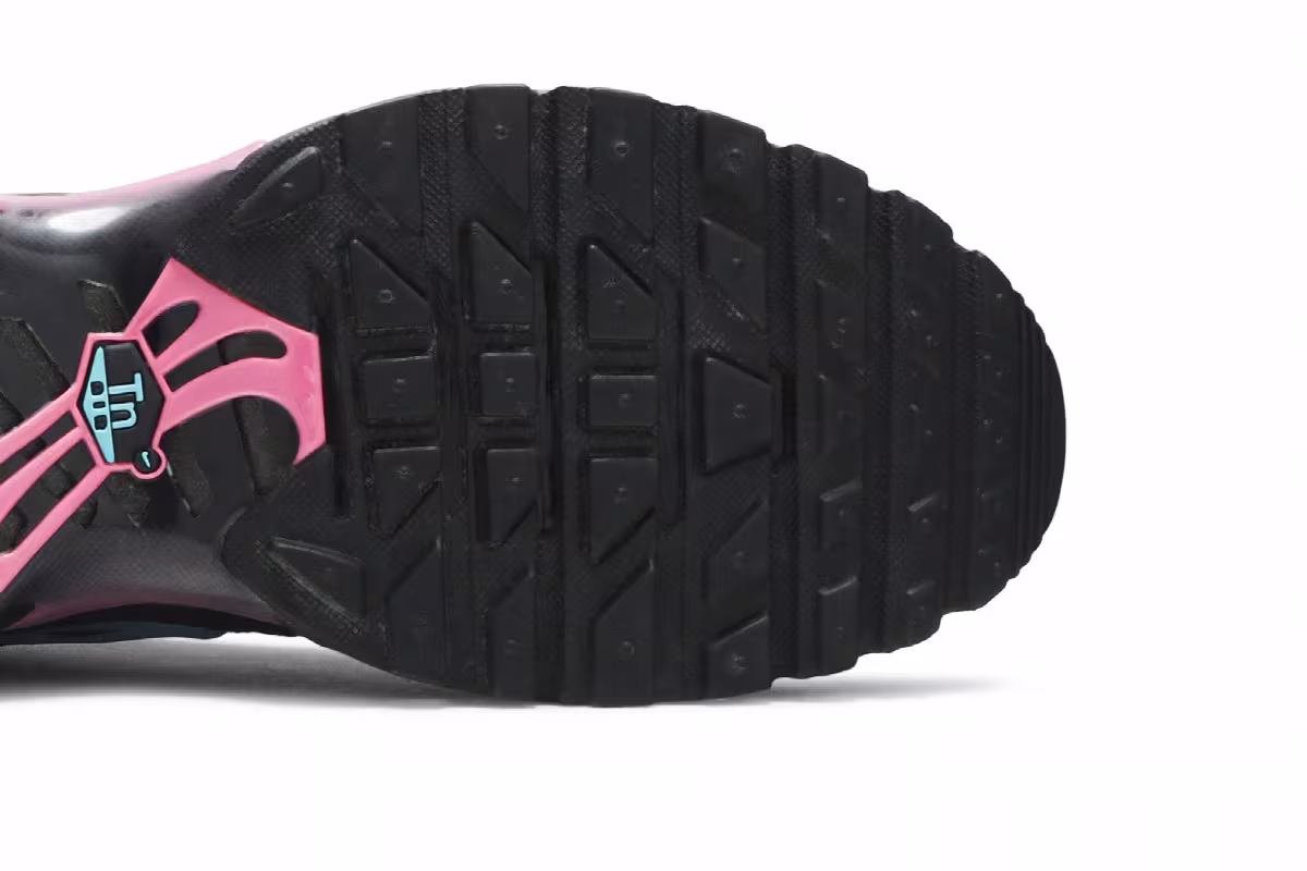 Nike Air Max Plus Miami Vice, view 6
