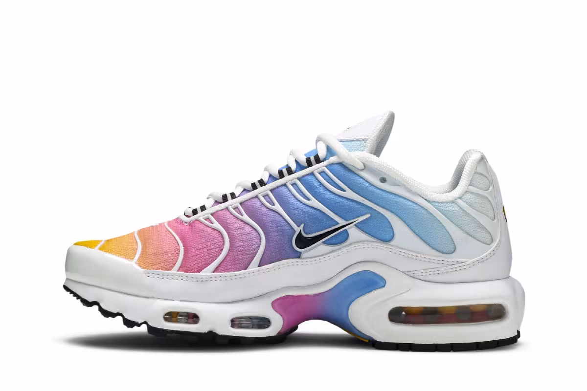 Nike Women's Air Max Plus Summer Gradient, view 4