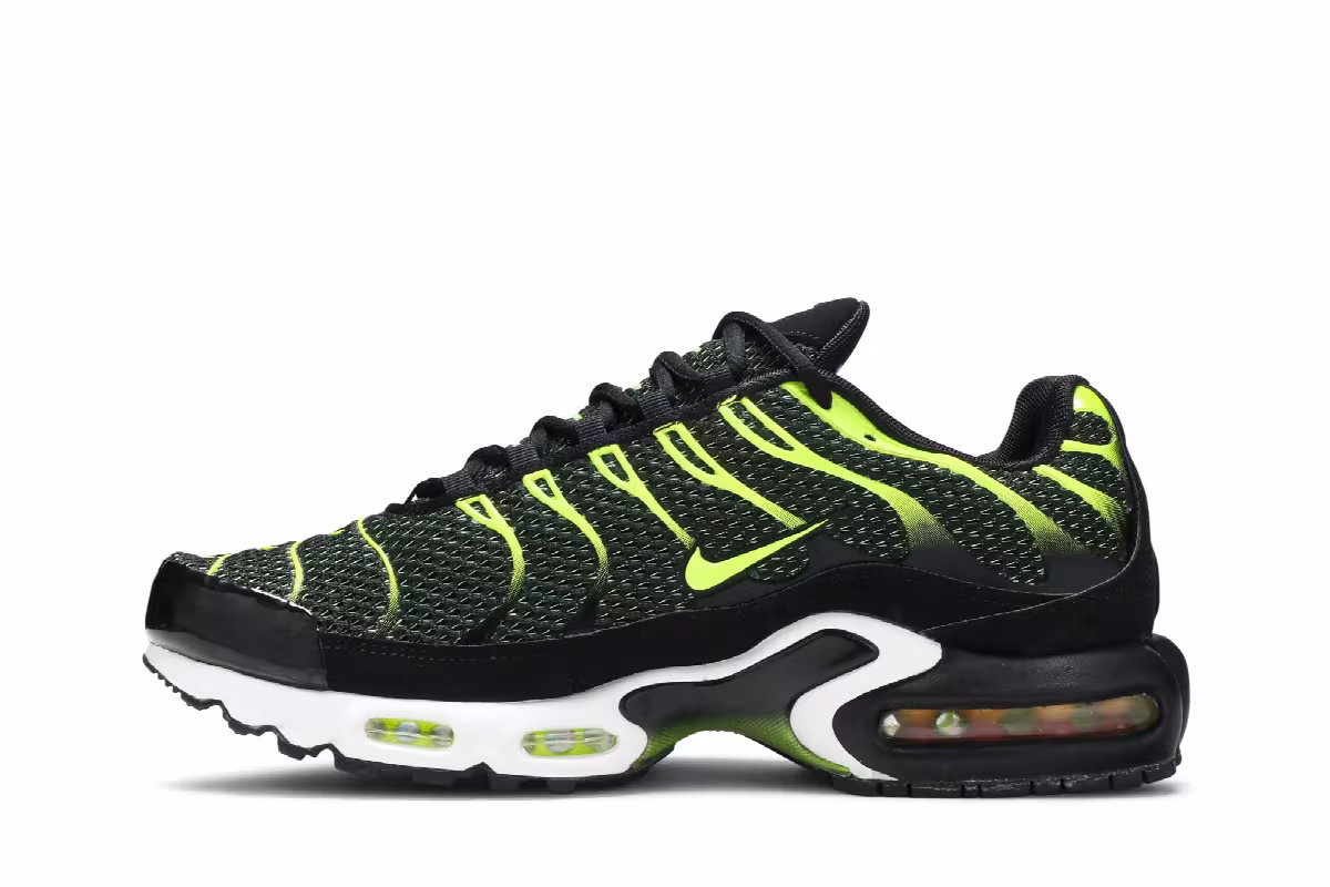 Nike Air Max Plus Black and Volt, view 4