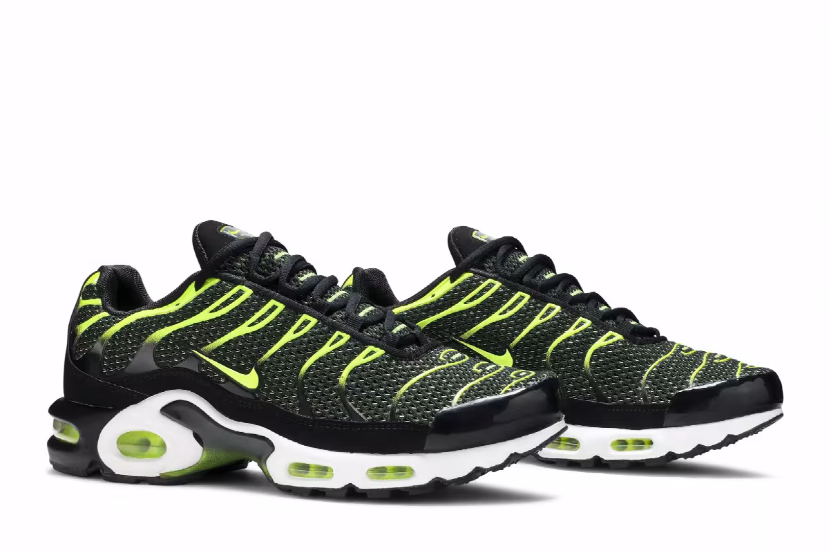 Nike Air Max Plus Black and Volt, view 9