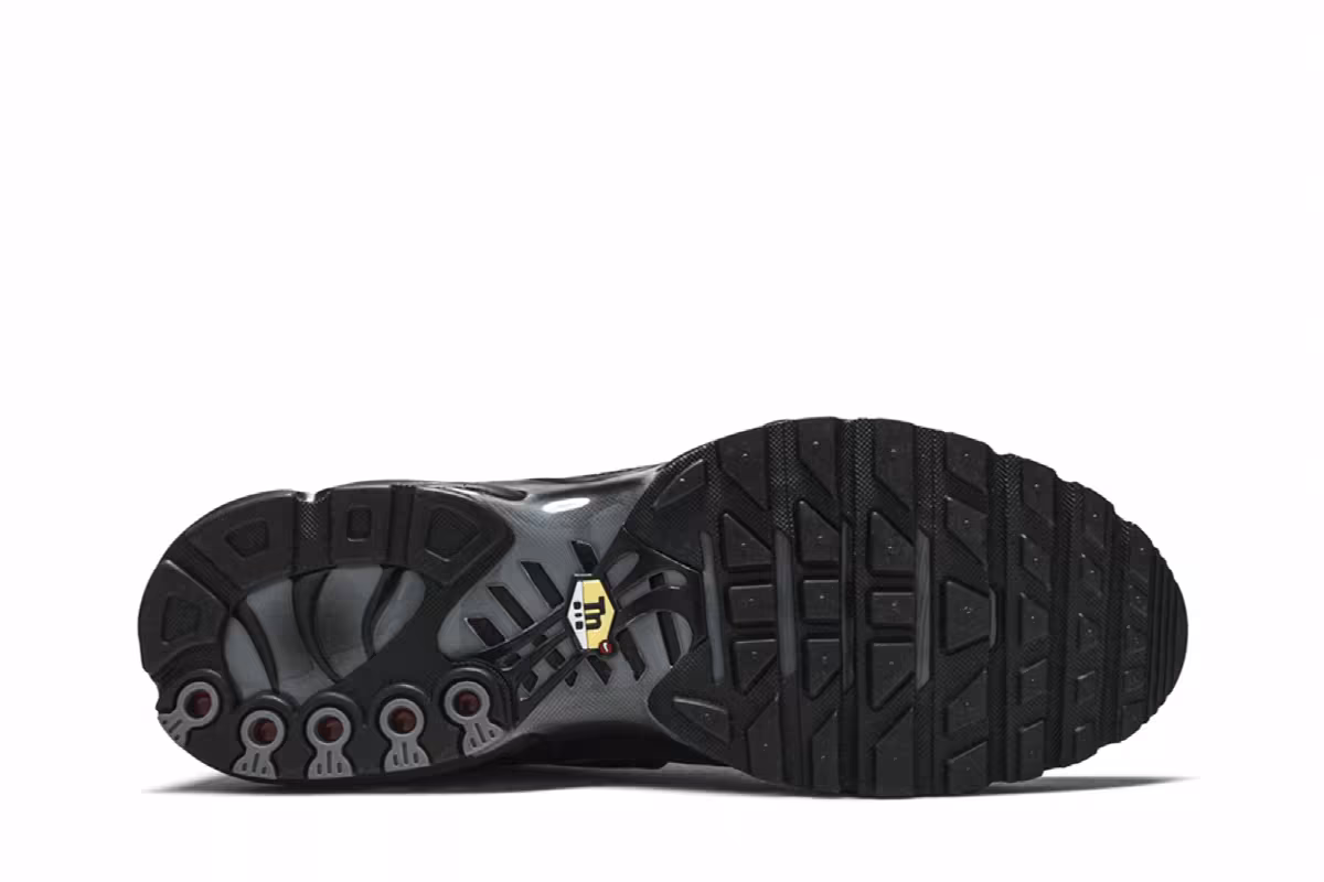 Nike Air Max Plus La Requin Black, view 5