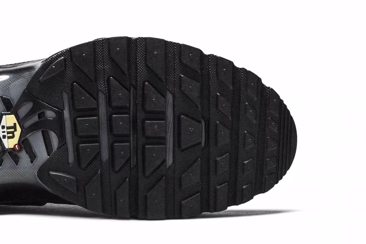 Nike Air Max Plus La Requin Black, view 6