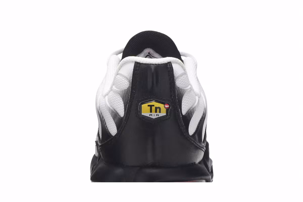 Nike Air Max Plus Black Volt, view 8