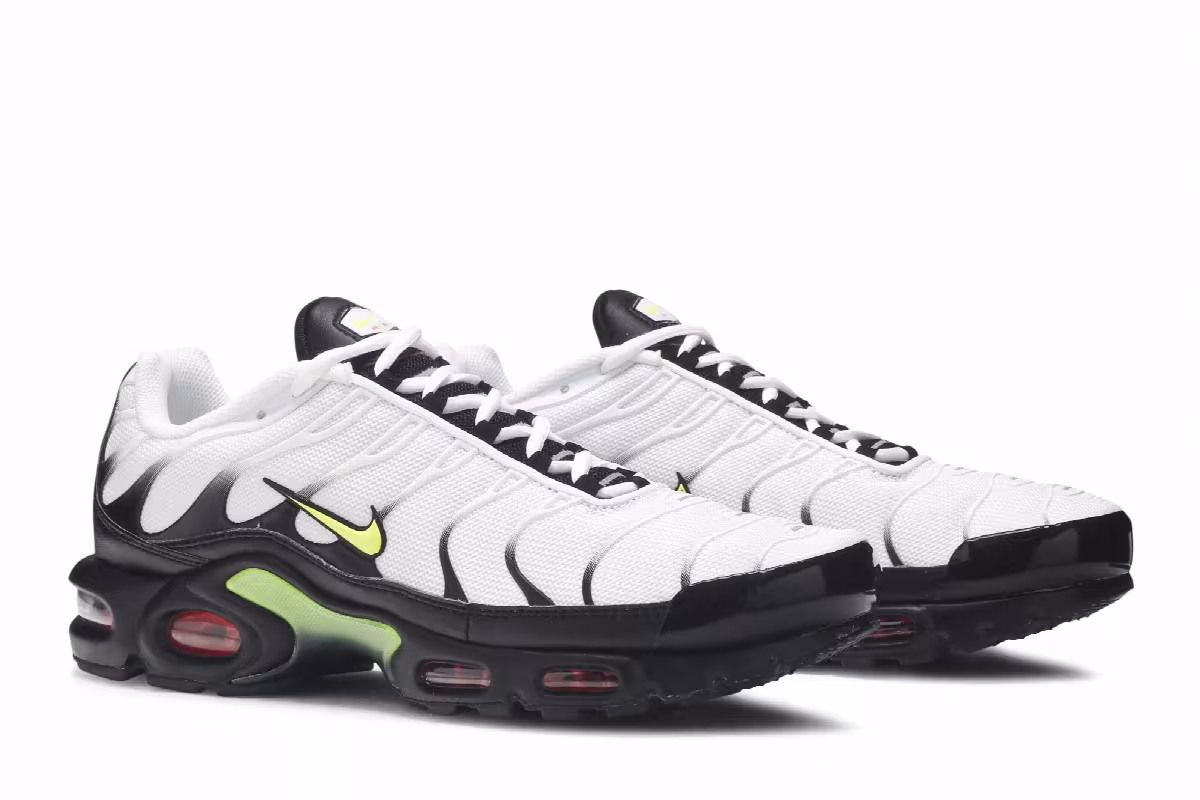Nike Air Max Plus Black Volt, view 9