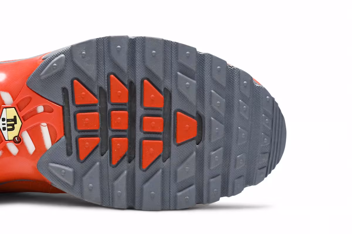 Nike Air Max Plus Deconstructed Total Orange, view 6