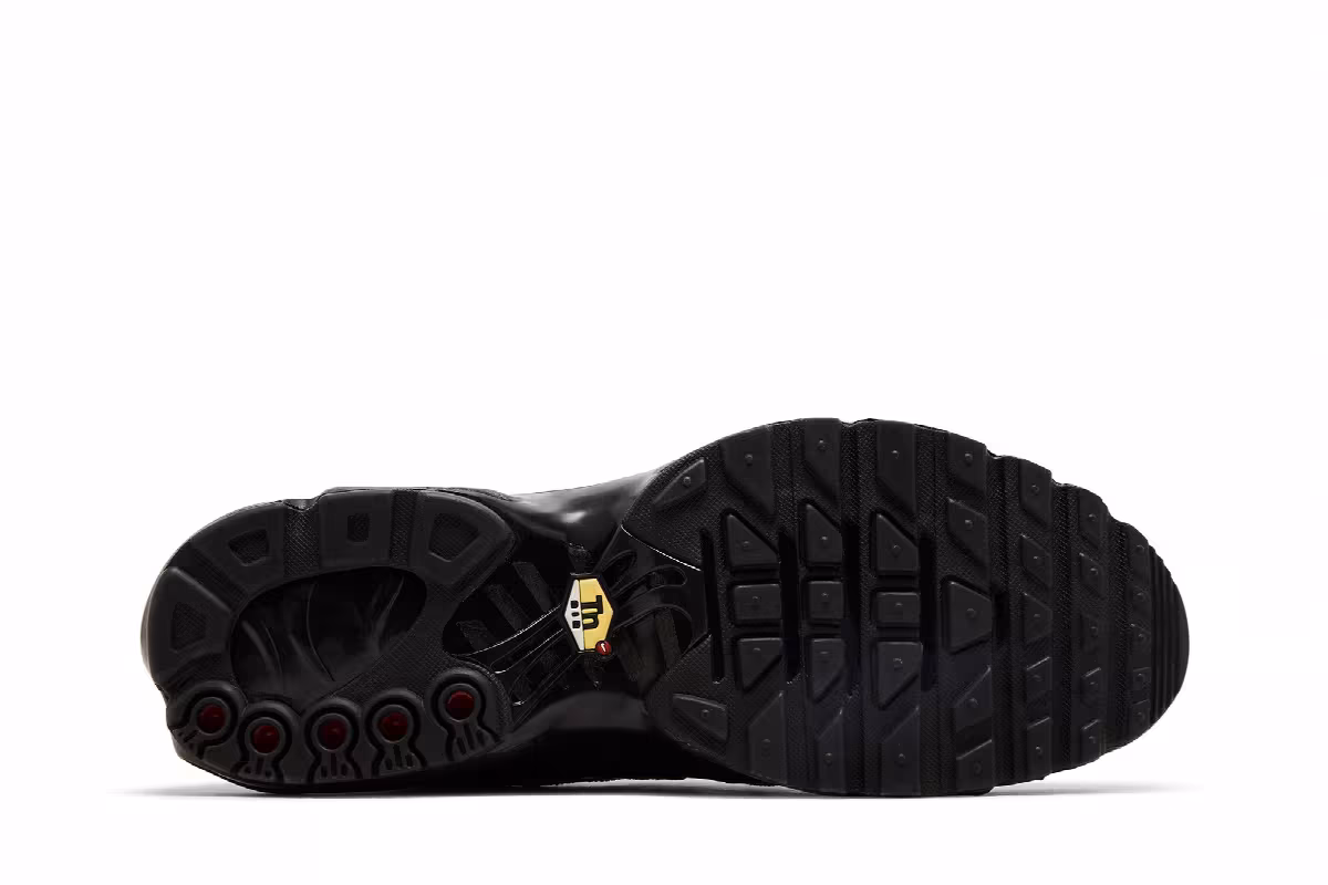 Nike Air Max Plus Deconstructed Triple Black, view 5