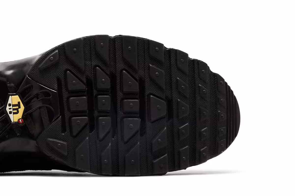 Nike Air Max Plus Deconstructed Triple Black, view 6