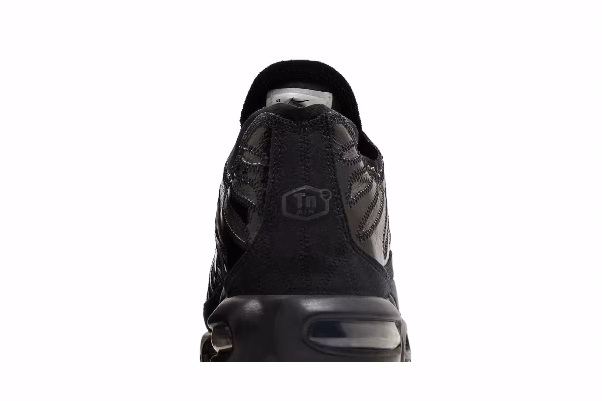 Nike Air Max Plus Deconstructed Triple Black, view 8