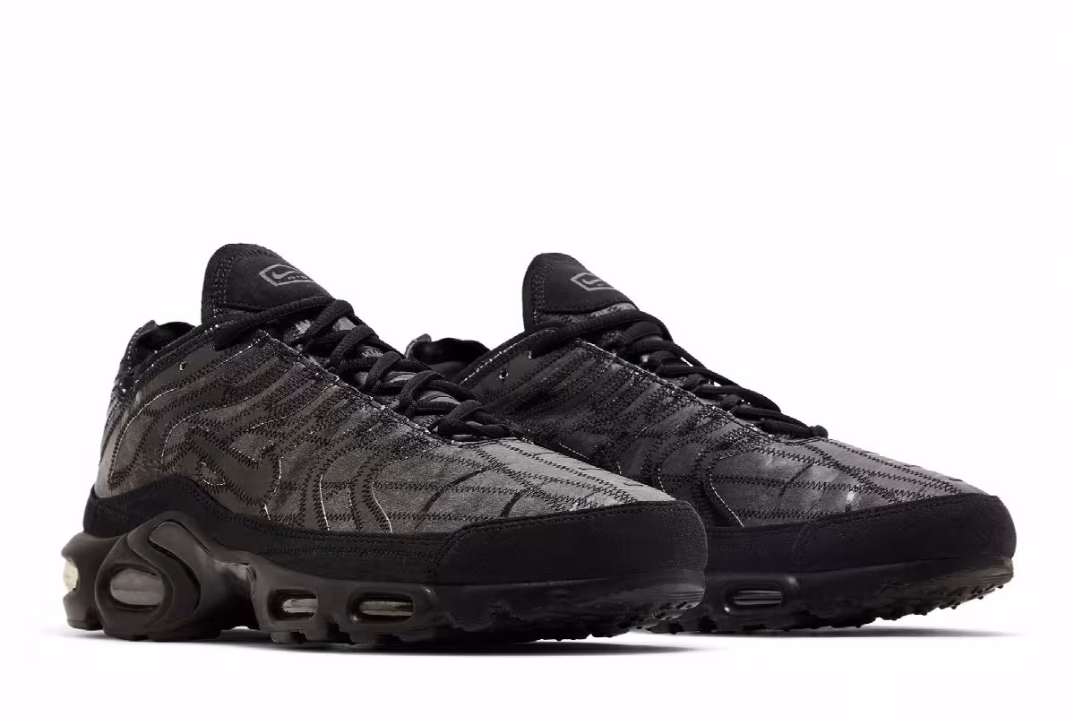 Nike Air Max Plus Deconstructed Triple Black, view 9