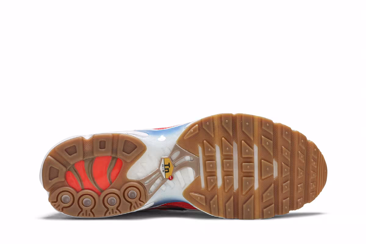 Nike Women's Air Max Plus Legend of Her, view 5