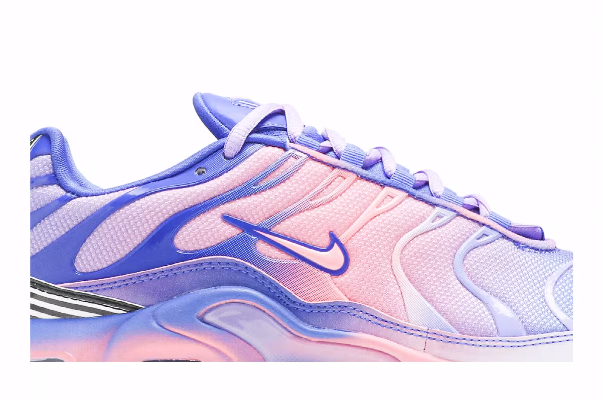 Nike Air Max Plus GS Sunset Pulse, view 3