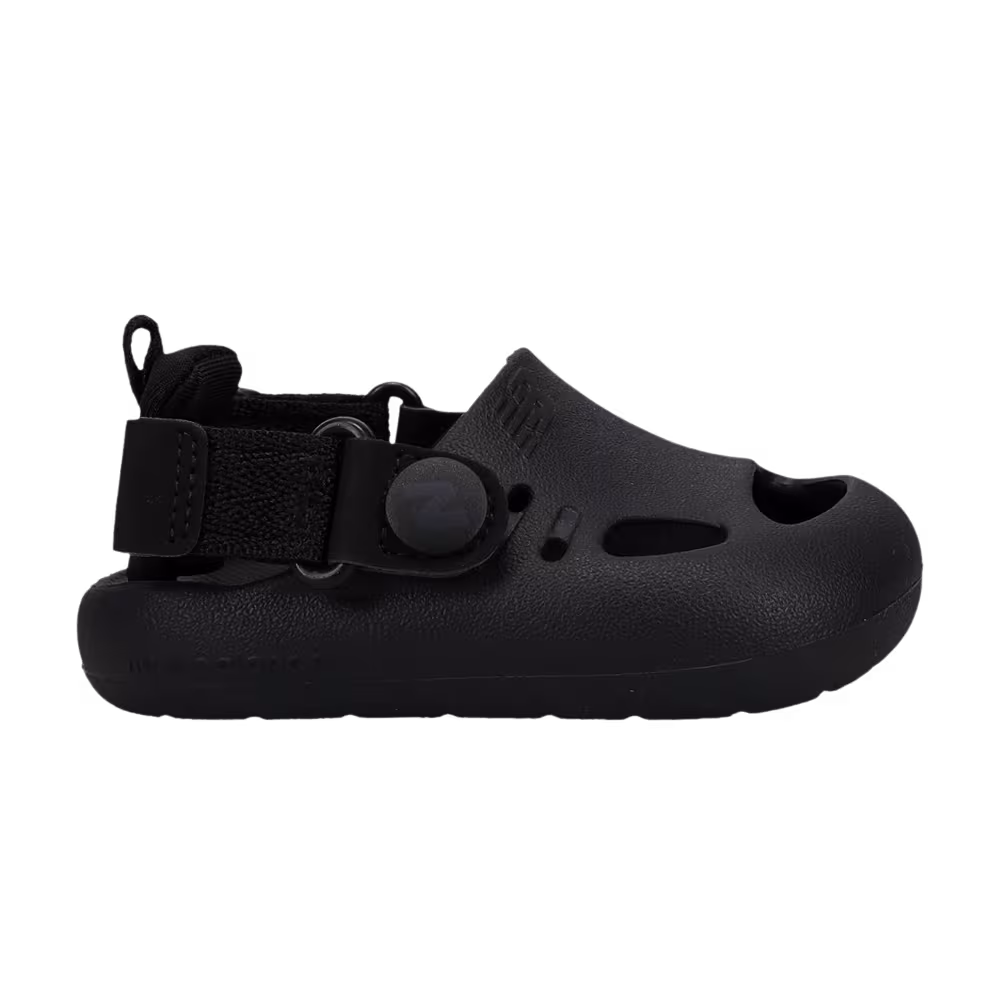 New Balance K8811 Sandal Big Kid Black