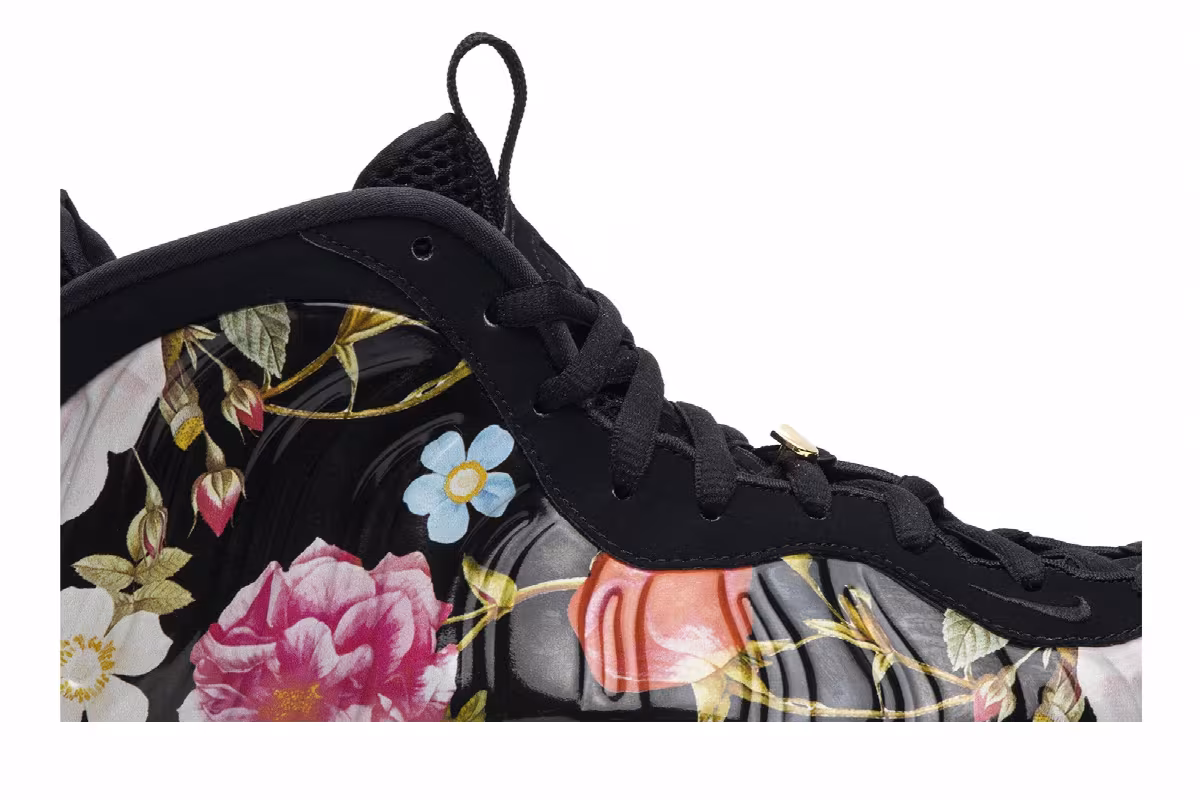 Nike Air Foamposite One Floral, view 3