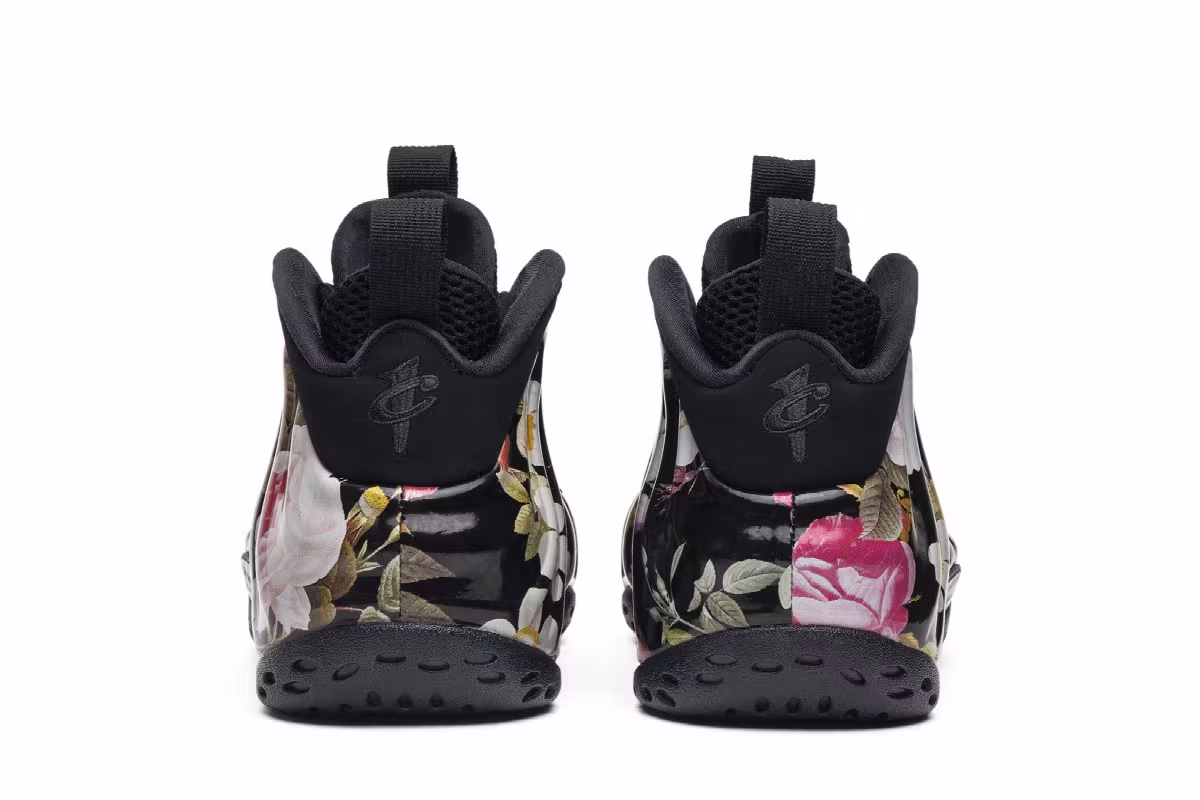 Nike Air Foamposite One Floral, view 7