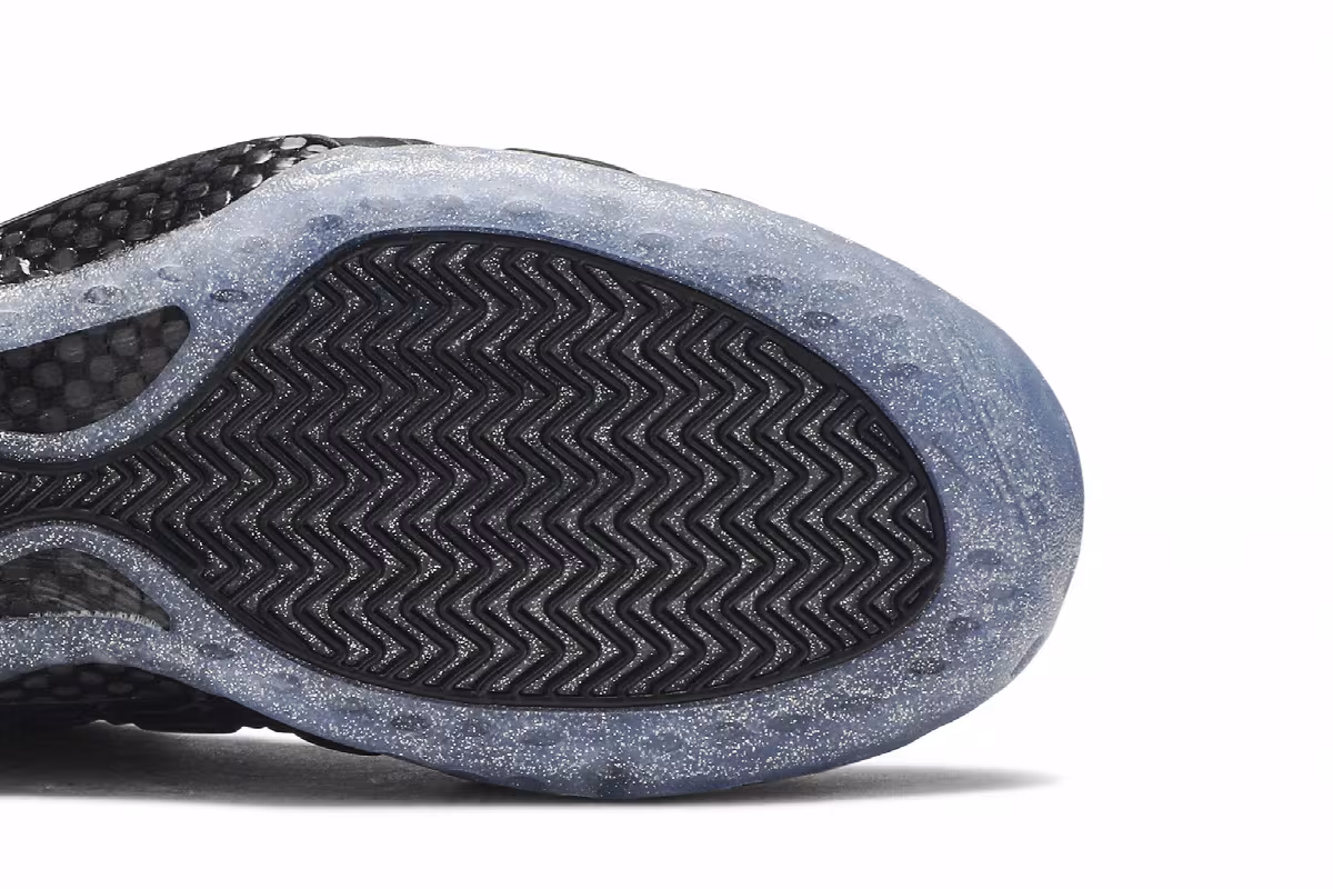 Nike Air Foamposite One Swoosh, view 6