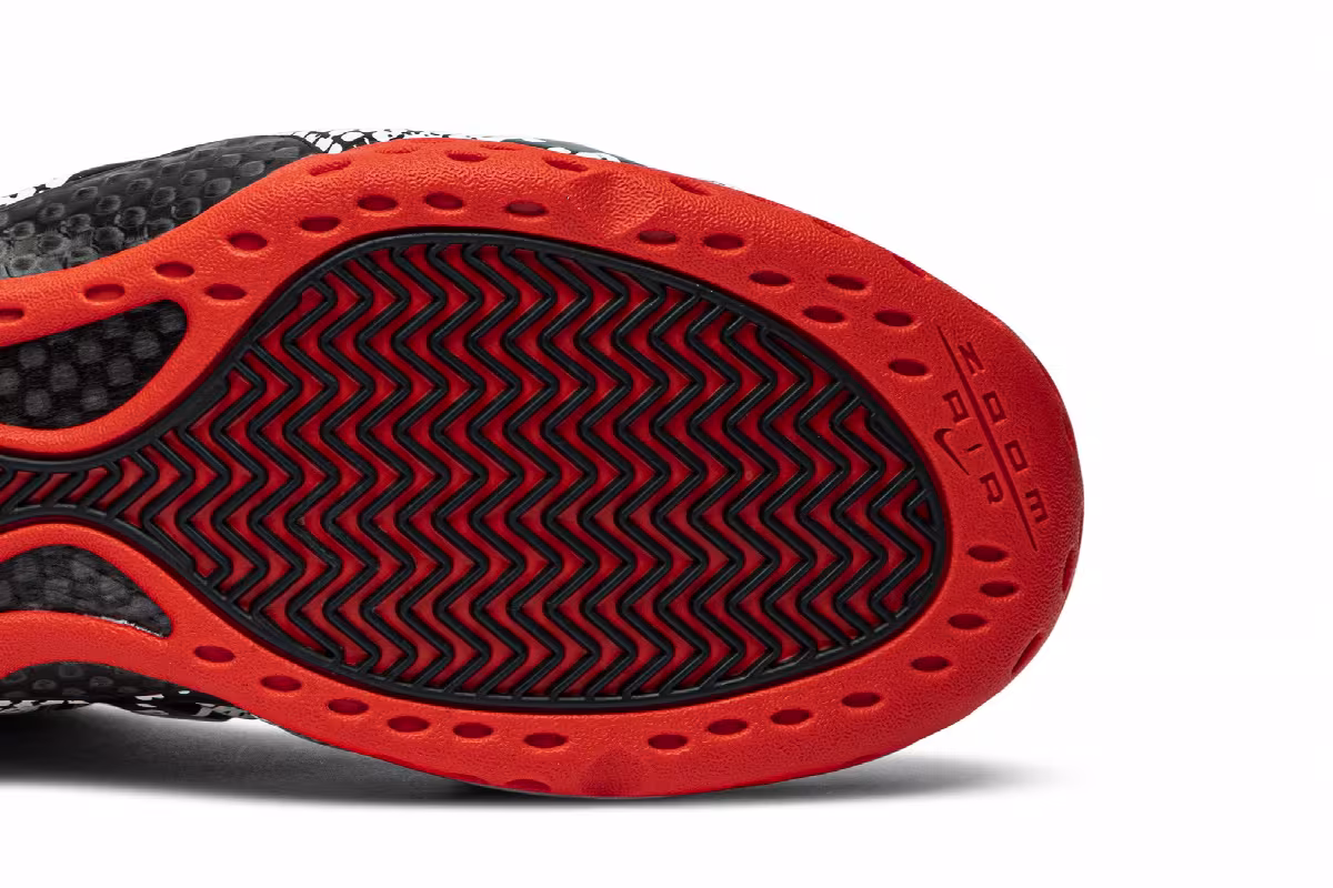 Nike Air Foamposite One Albino Snakeskin, view 6