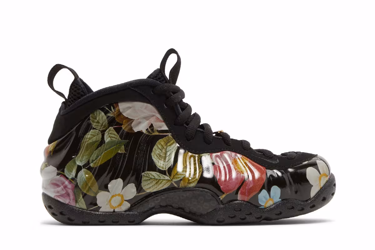 Nike Women's Air Foamposite One Floral, view 2