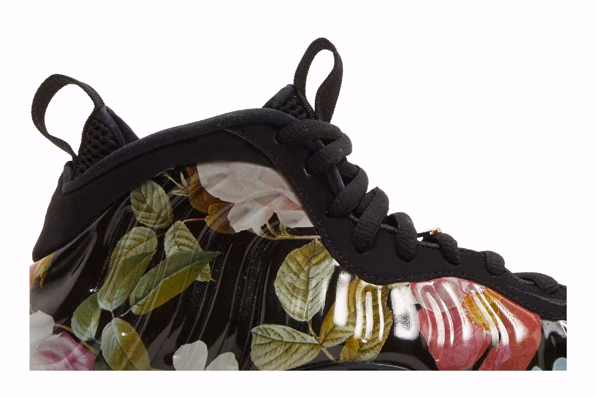 Nike Women's Air Foamposite One Floral, view 3