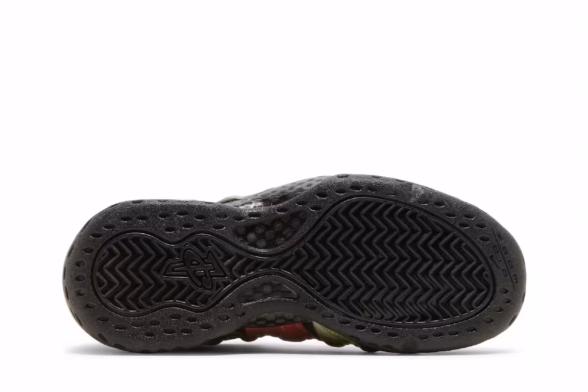 Nike Women's Air Foamposite One Floral, view 5