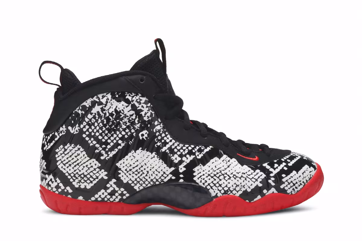 Nike Air Foamposite One GS Albino Snakeskin, view 2
