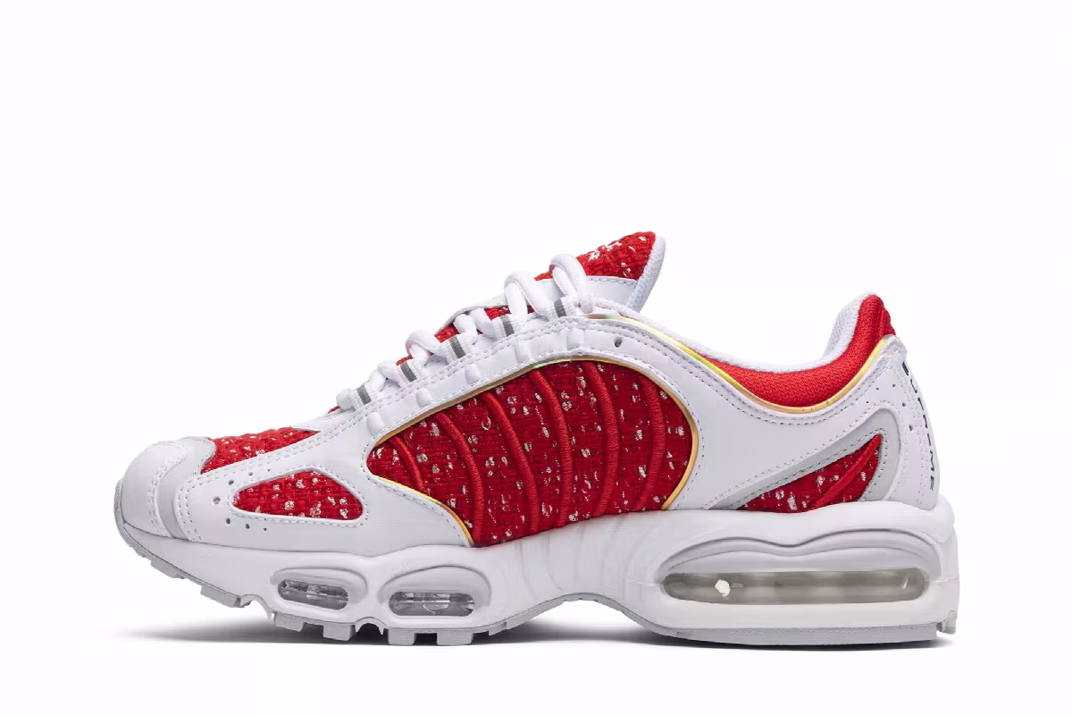 Supreme x Nike Air Max Tailwind 4 University Red, view 4