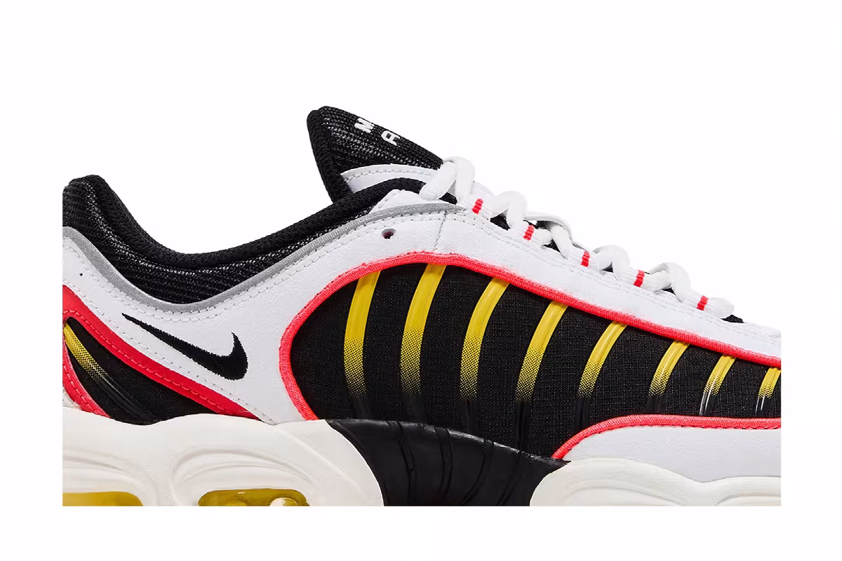 Nike Air Max Tailwind 4 Bright Crimson, view 3