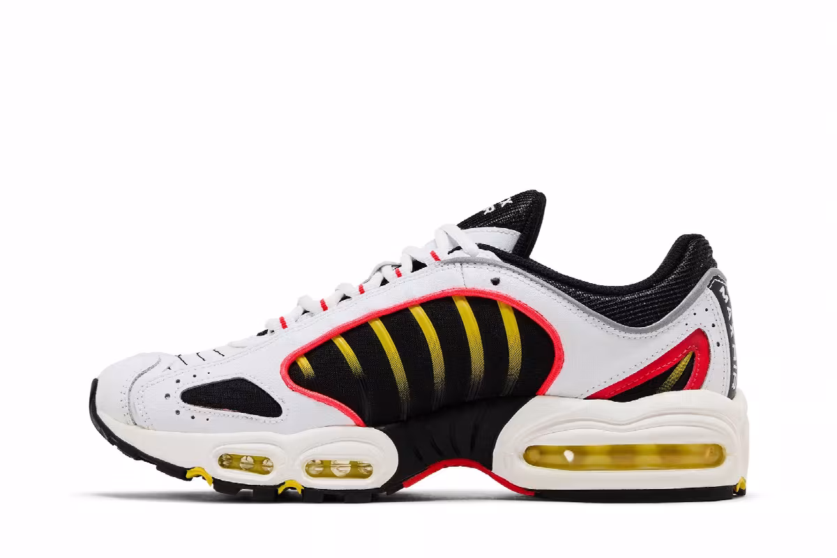 Nike Air Max Tailwind 4 Bright Crimson, view 4
