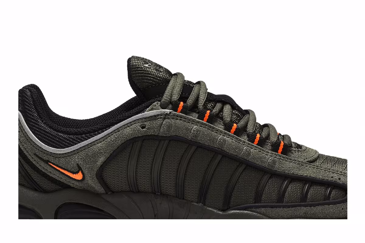 Nike Air Max Tailwind 4 Flight Jacket, view 3
