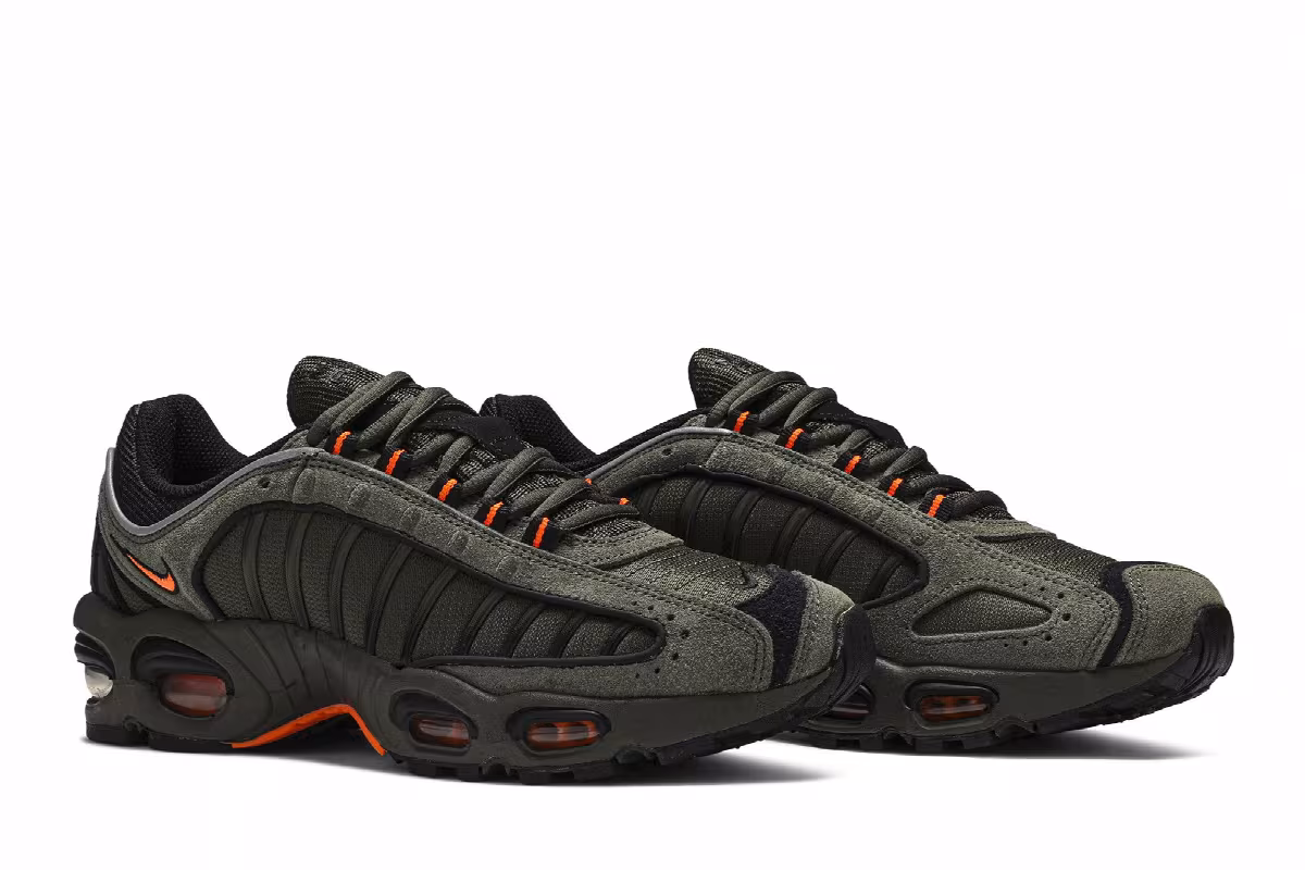 Nike Air Max Tailwind 4 Flight Jacket, view 9