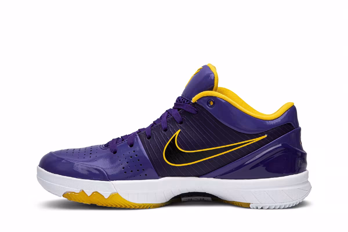 Undefeated x Nike Kobe 4 Protro Court Purple, Kyle Kuzma, view 4